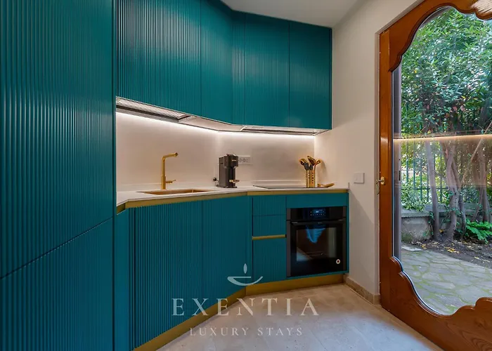 Exentia - Private Garden With Jacuzzi Near Spanish Steps, Via Margutta - Pousada
